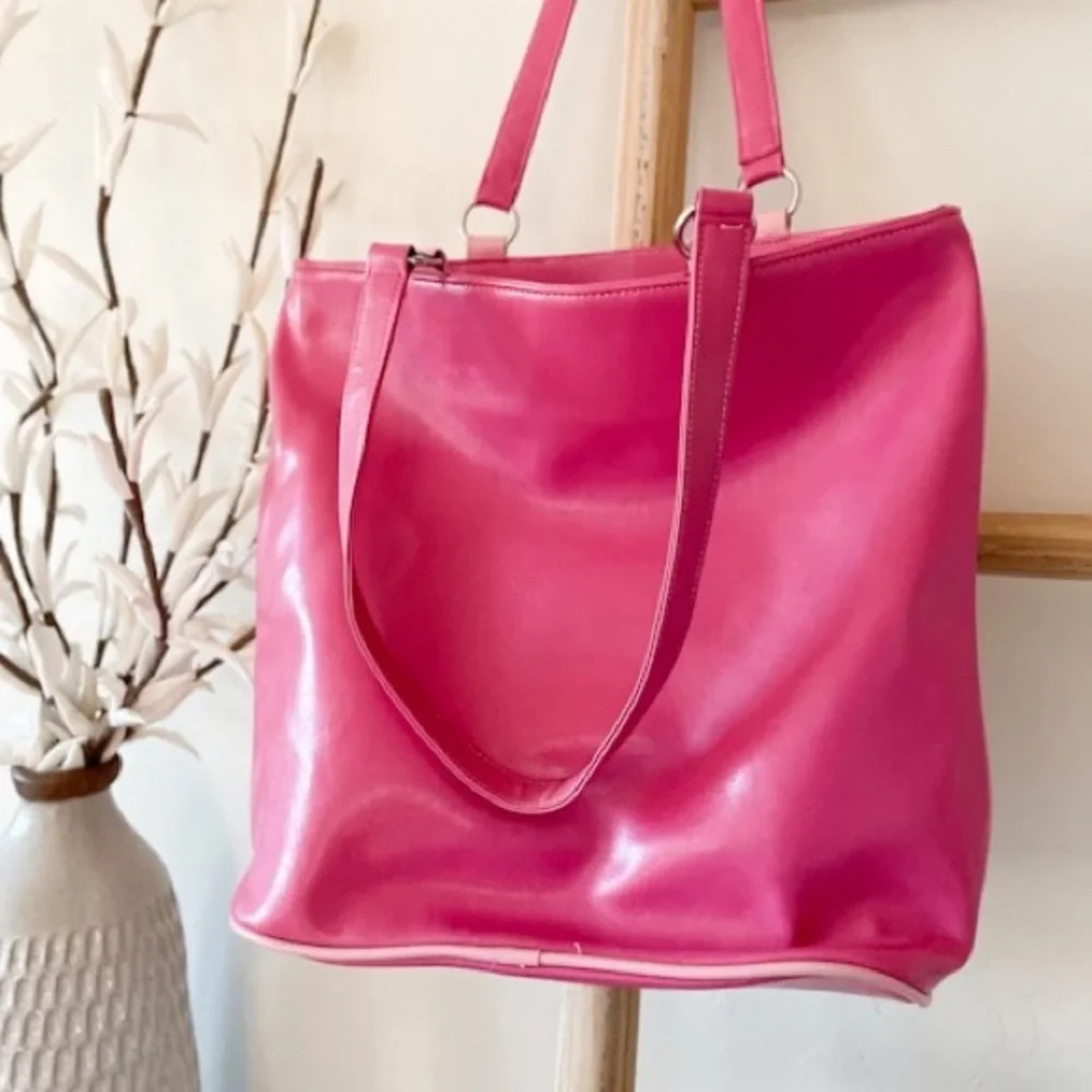 Monogram “M” Pink Tote - Picture 2 of 6